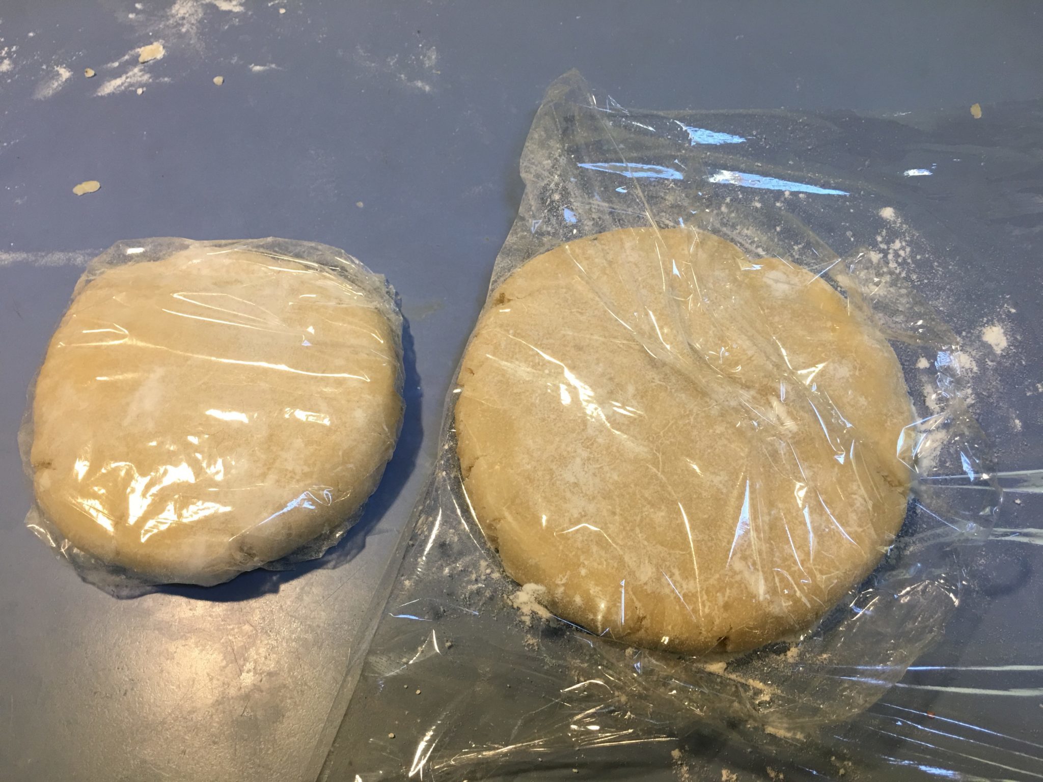 Pasta frolla - due panetti