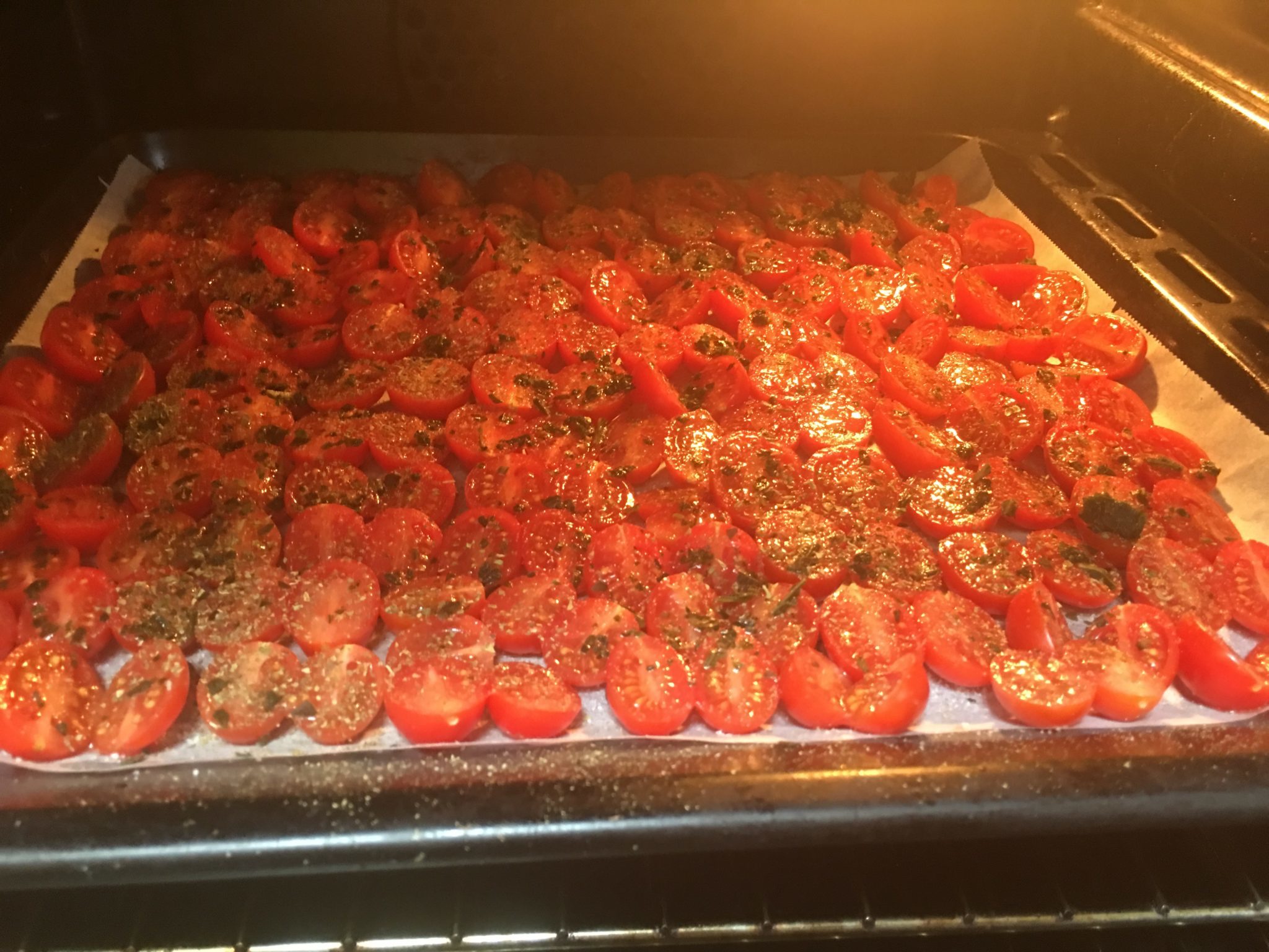 pomodorini aromatici al forno10