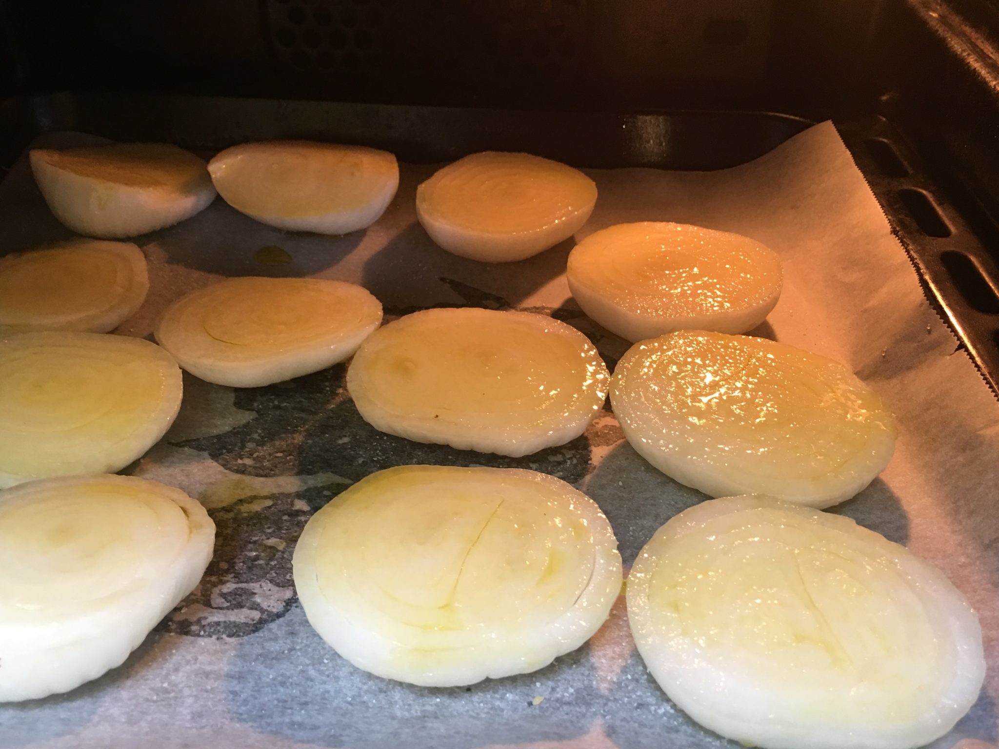 Cipolle arrosto per principianti - la teglia nel forno