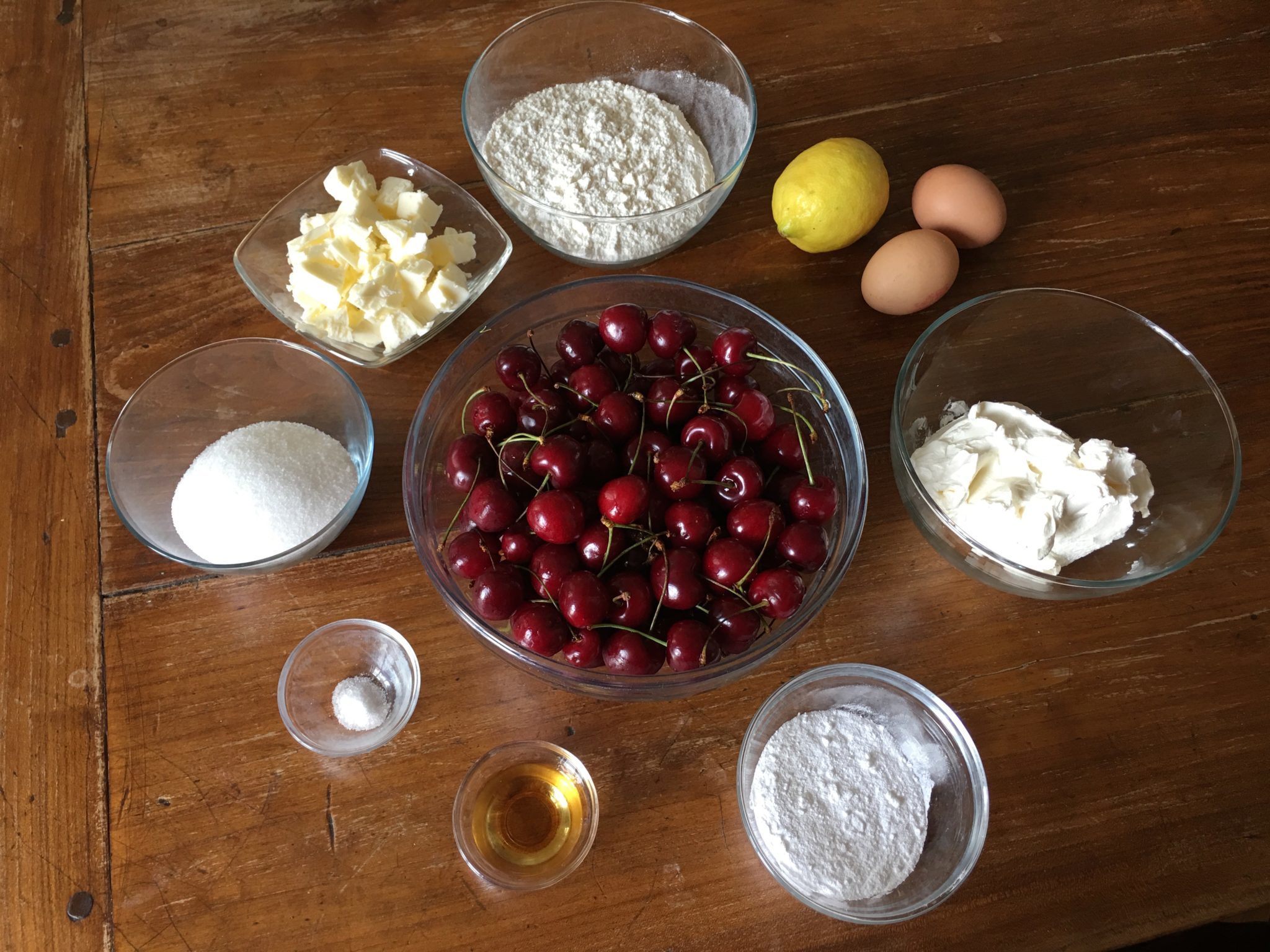 Torta di ciliegie allo yogurt - ingredienti