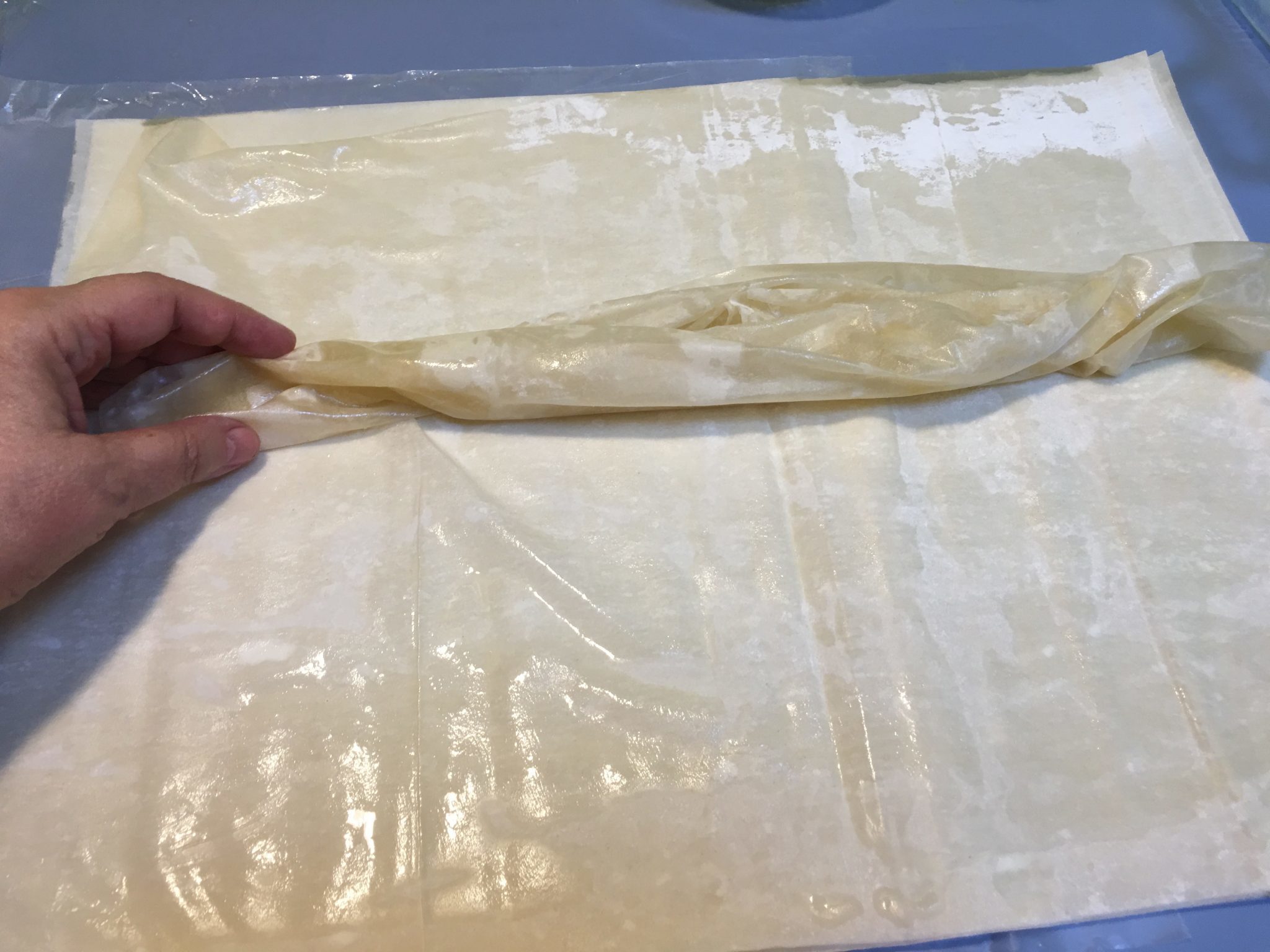 Torta fyllo al parmigiano - foglio ripiegato per lungo